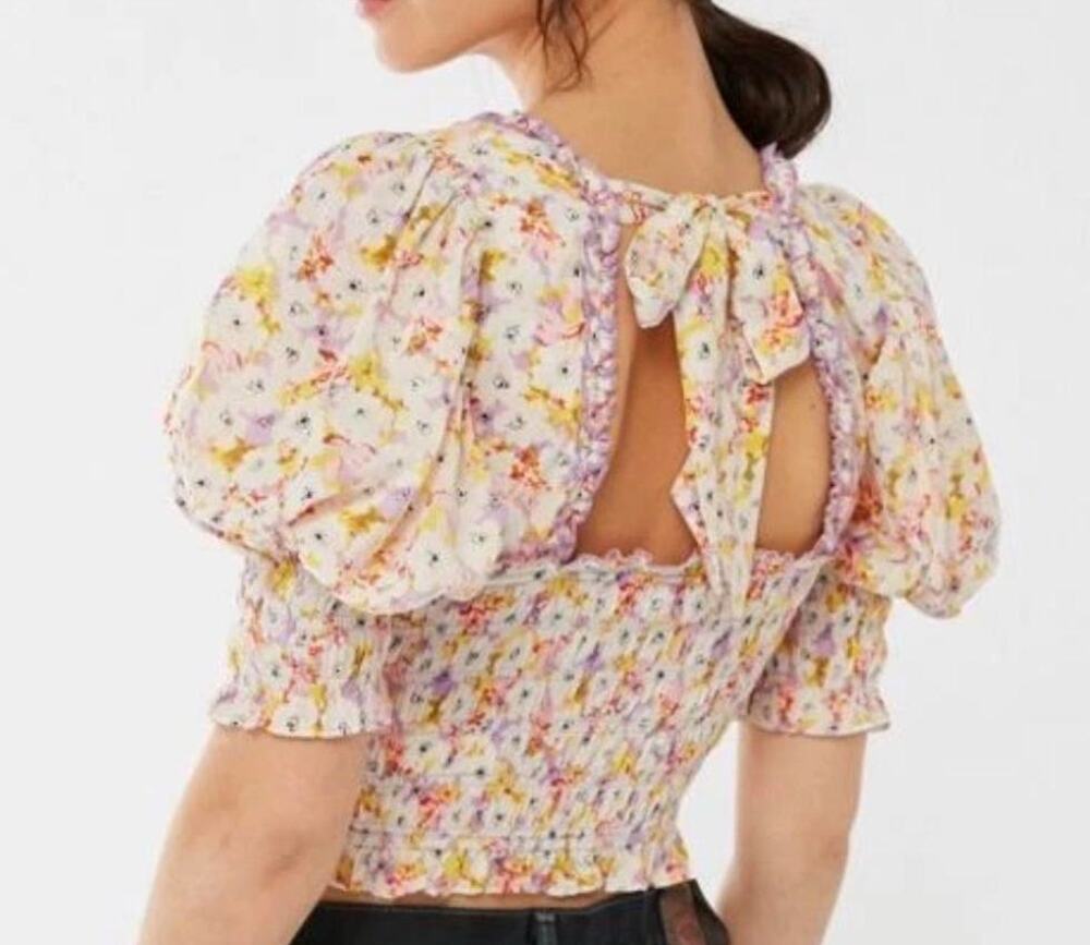 Urban Outfitters Ditsy Floral May Smocked Puff Sleeve Cropped Top Size S